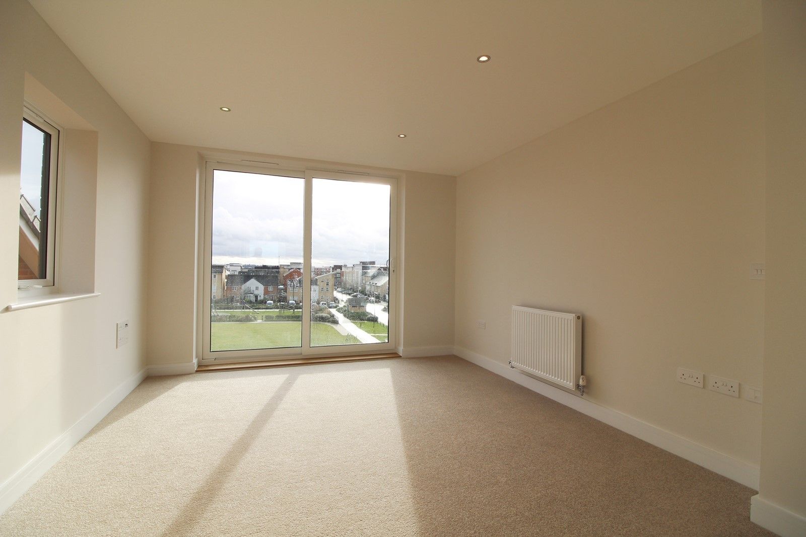 1 Bedroom Flat To Rent Woolhampton Way Reading Rg Rg2 0wq