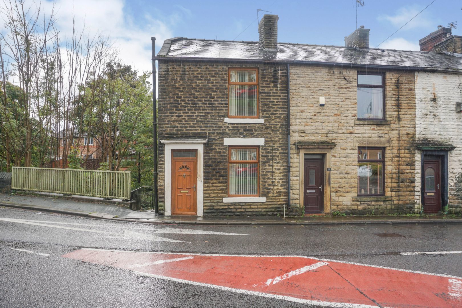 1 bedroom end of terrace house for sale, Shaw Road, Newhey, Rochdale OL, OL16 4LT