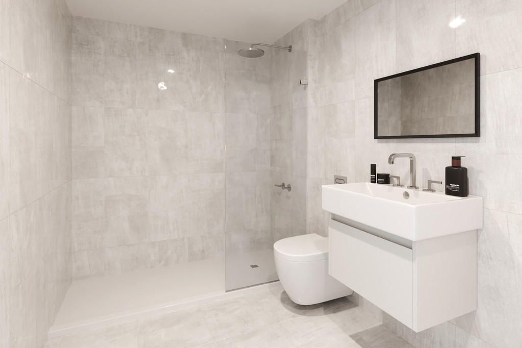 2 bedroom house for sale, Fassett Road, Kingston Upon Thames, KT1 2TF