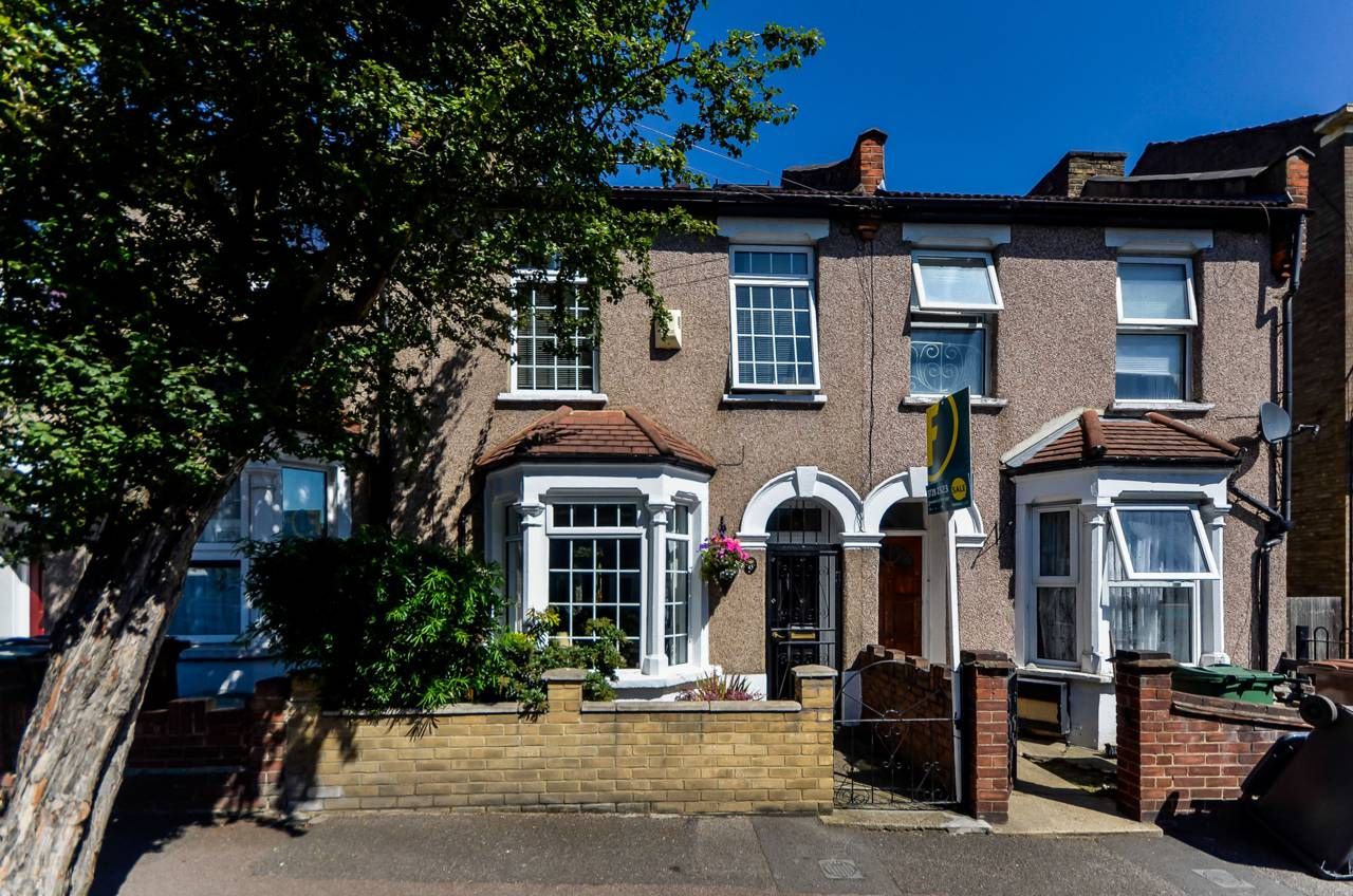 3 bedroom detached house for sale, Carlton Road, Higham Hill, E17 5RA
