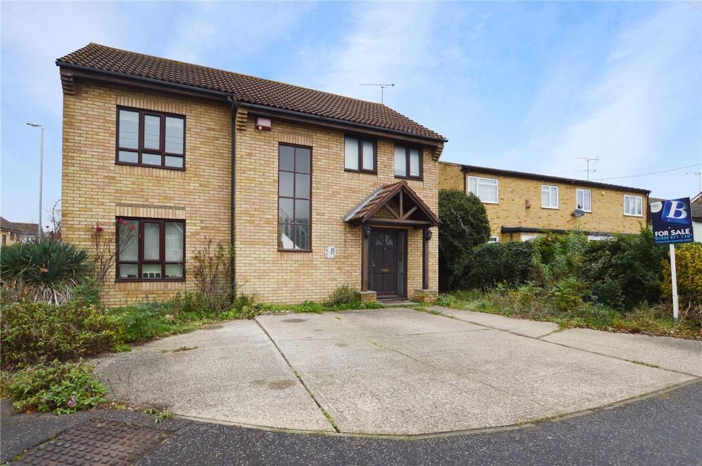 4 bedroom detached house for sale, High Road North, Laindon, BASILDON