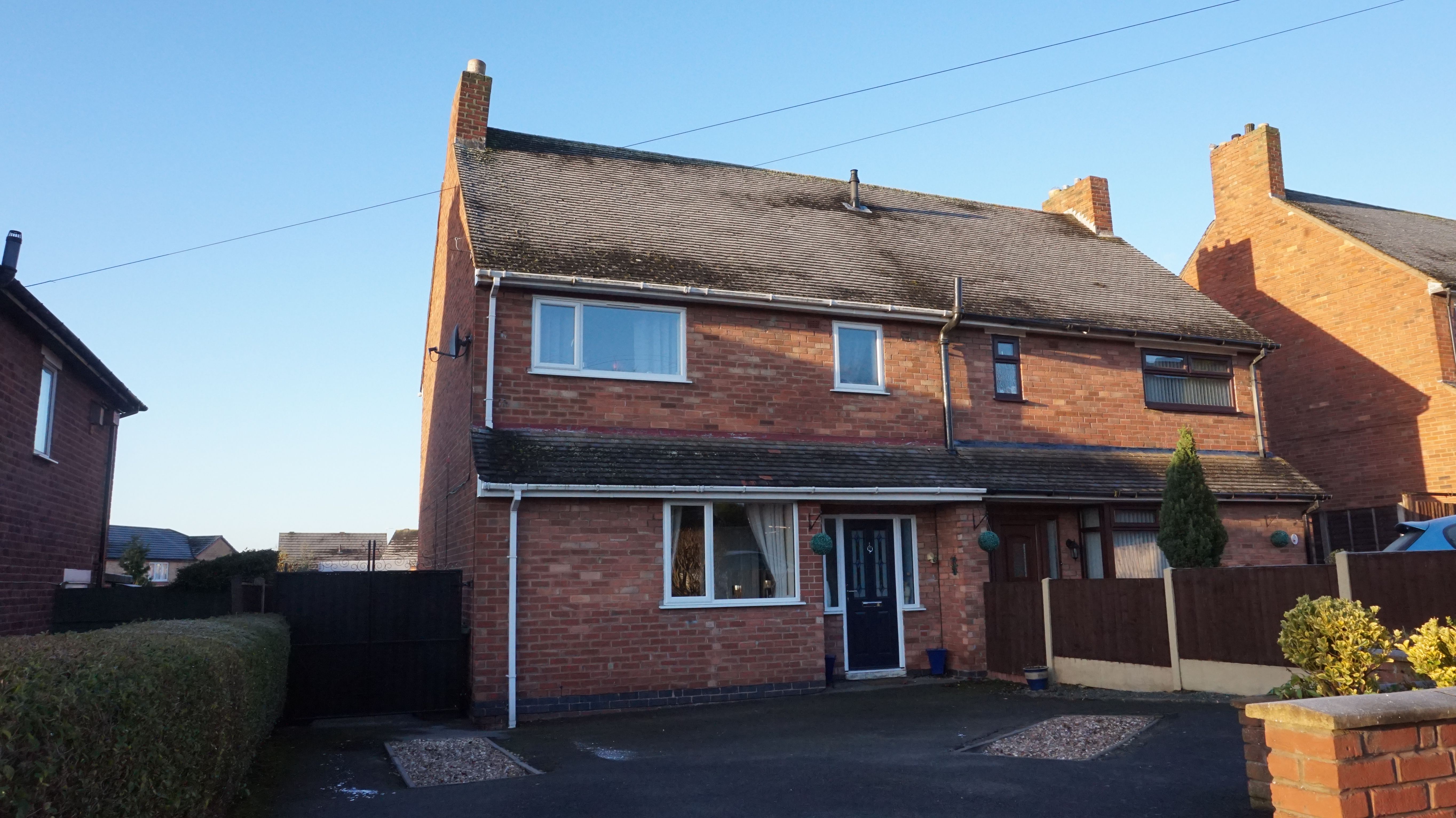 3 bedroom semidetached house for sale, Parkfield Crescent, Two Gates