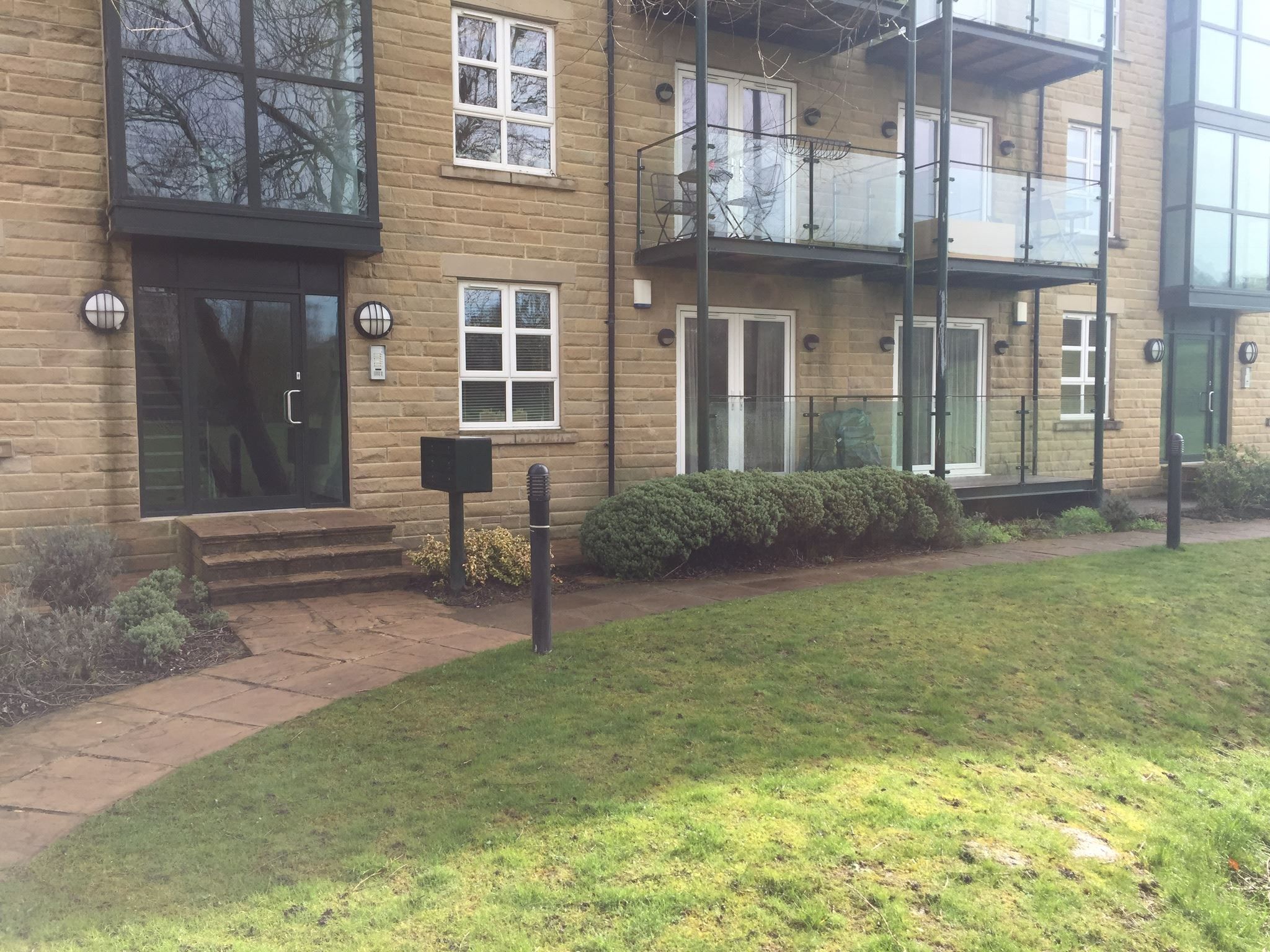 2 bedroom flat to rent, Roker Lane, Pudsey, LS28 9LE