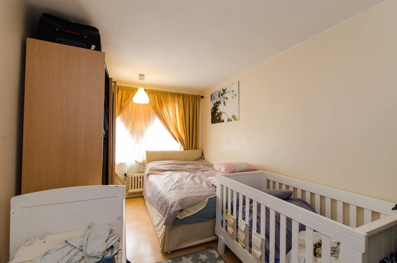 1 Bedroom Flat For Sale Sherbourne House Pimlico Sw Sw1v 4lp