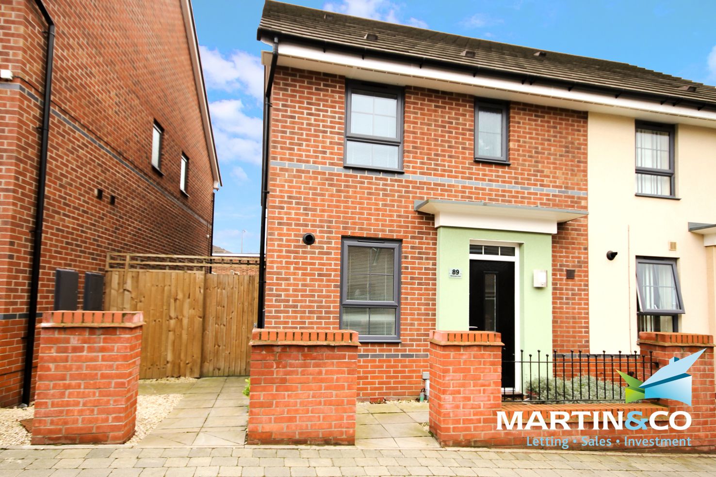 3 bedroom semidetached house for sale, Messenger Road, Smethwick B