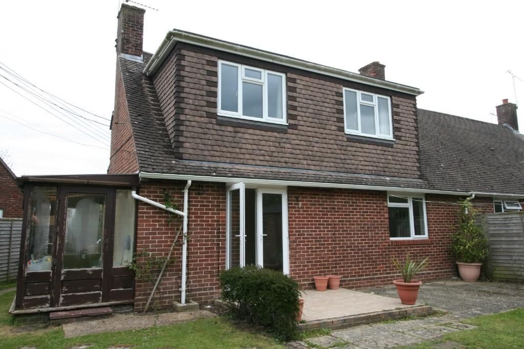 3 bedroom semidetached house to rent, Wessex Estate, Ringwood, BH24