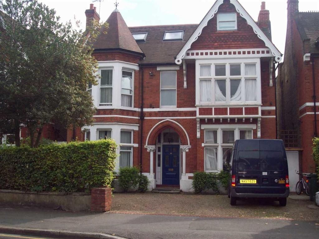 Studio flat to rent, Gordon Road, Ealing, Ealing, W5 2AL