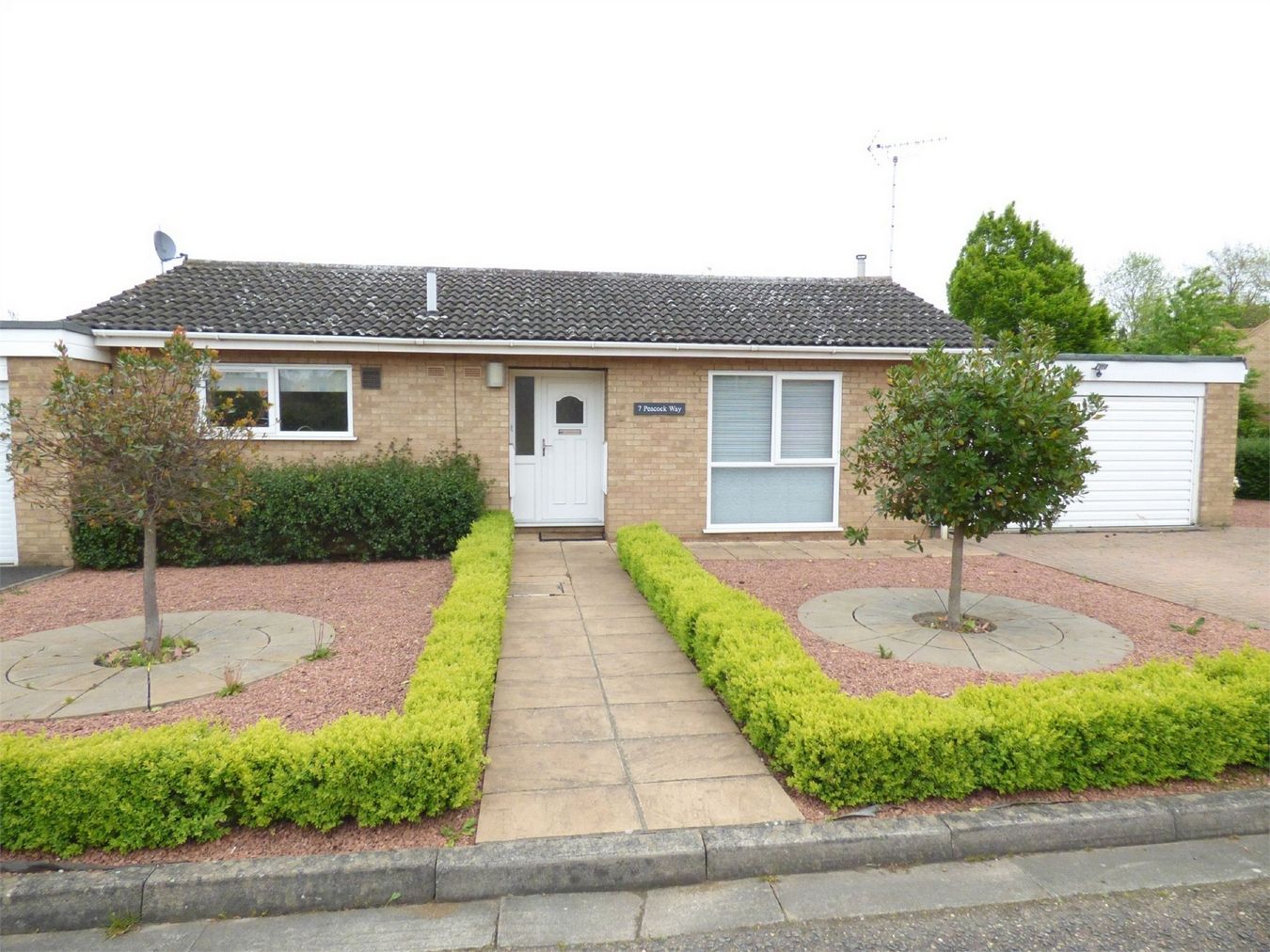 3 Bedroom Detached Bungalow For Sale, Peacock Way, Bretton ...