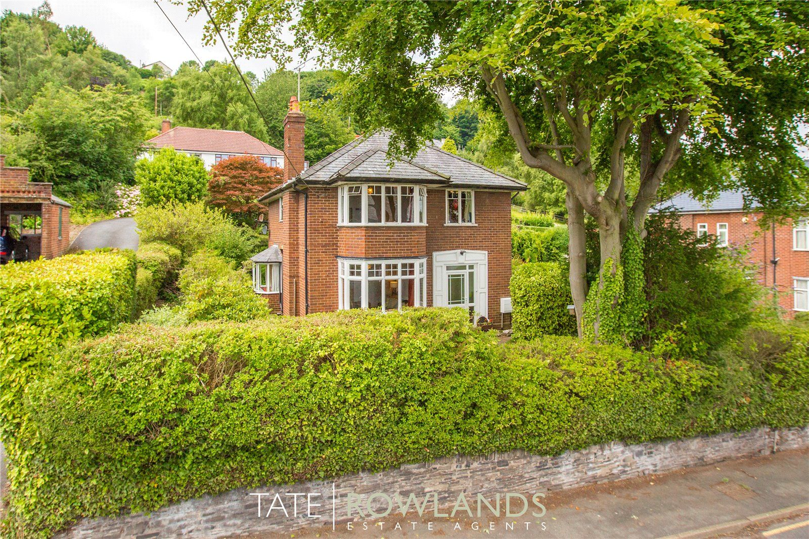 4 bedroom detached house for sale, Brynford Hill, Holywell, Flintshire CH, CH8 7RP