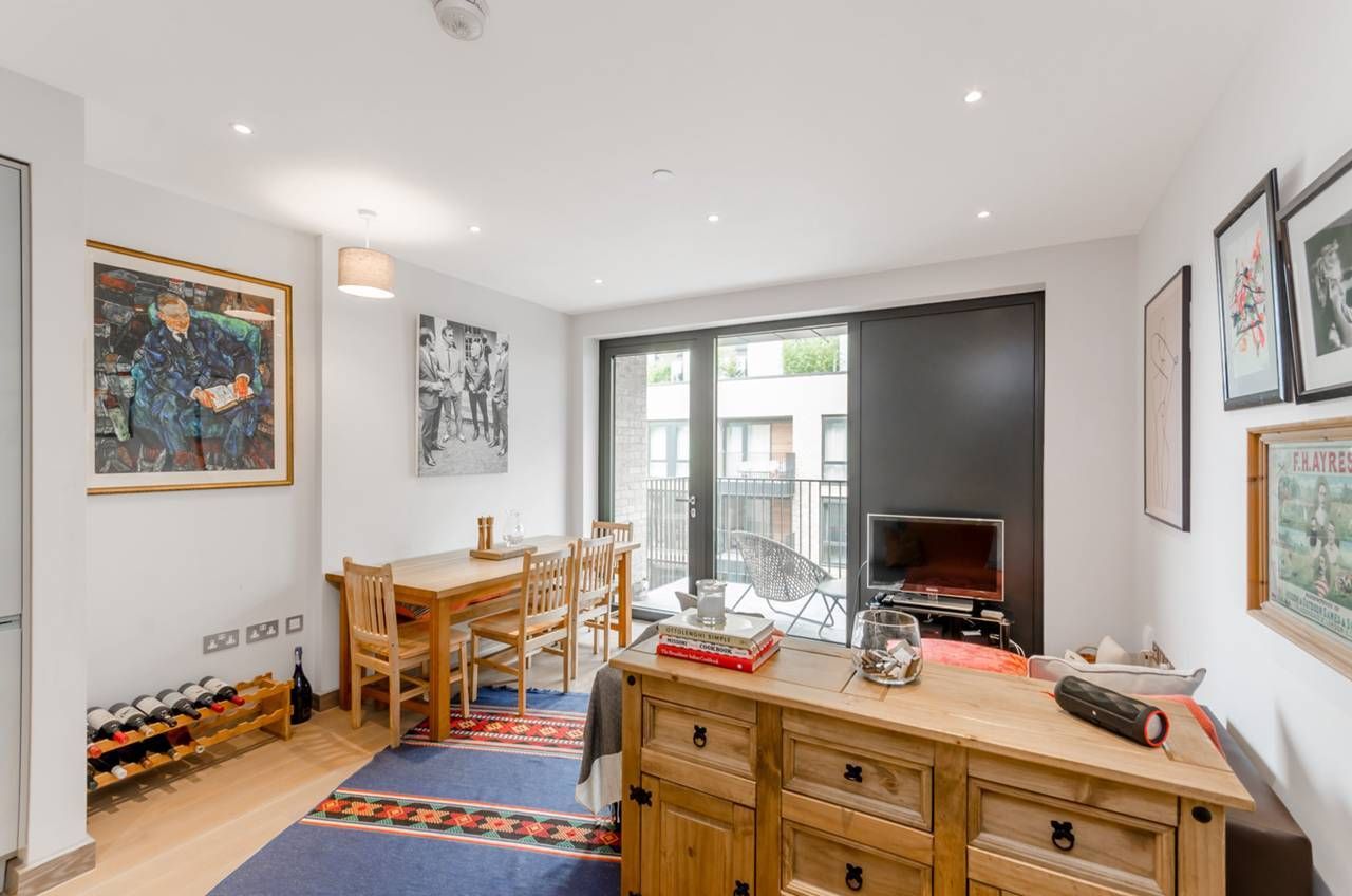 1 Bedroom Flat To Rent Bellwether Lane Wandsworth Town Sw