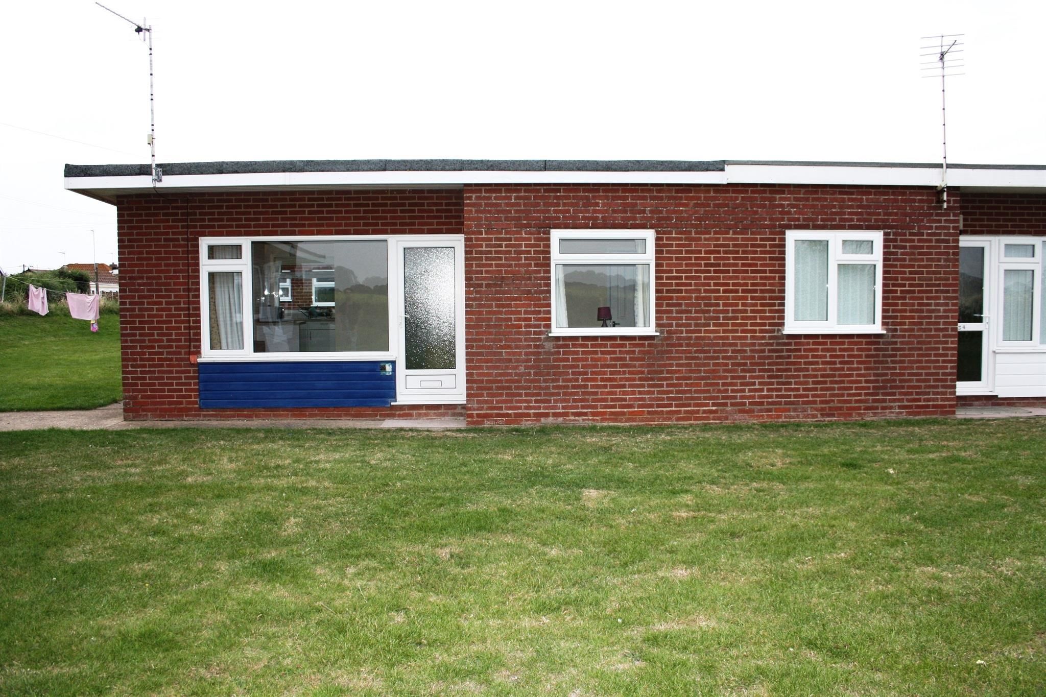 2 bedroom bungalow for sale, Walcott Chalet Park, Coast Road, Norwich