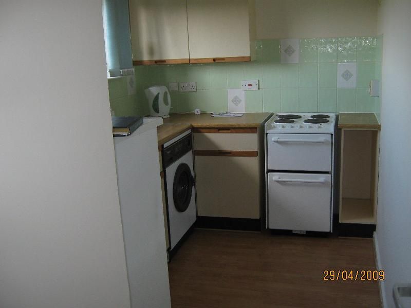 1 Bedroom Flat To Rent Lulworth Court Whitfield Dundee