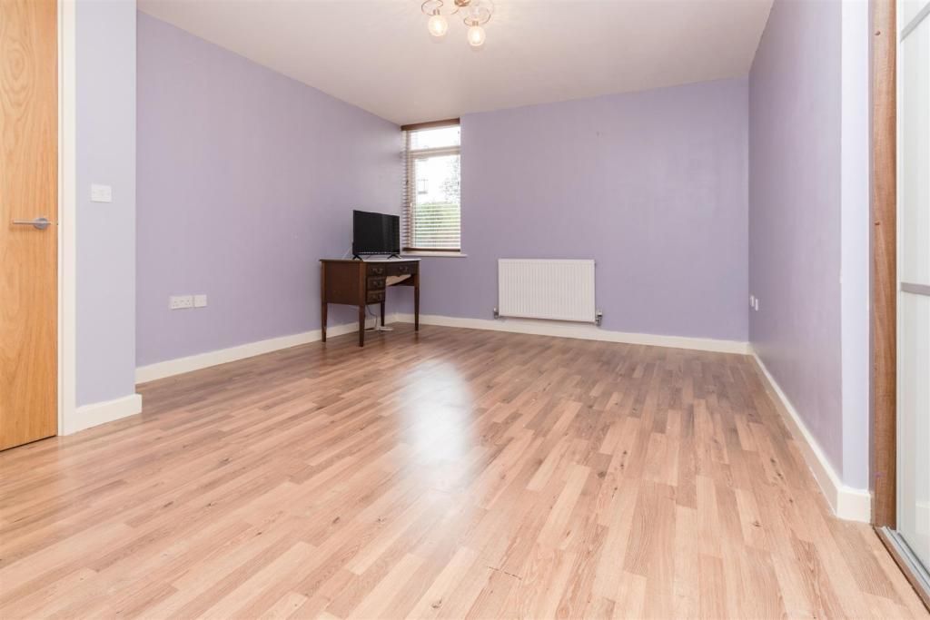 2 bedroom apartment for sale, Maxwell Road, Borehamwood, WD6 1FR