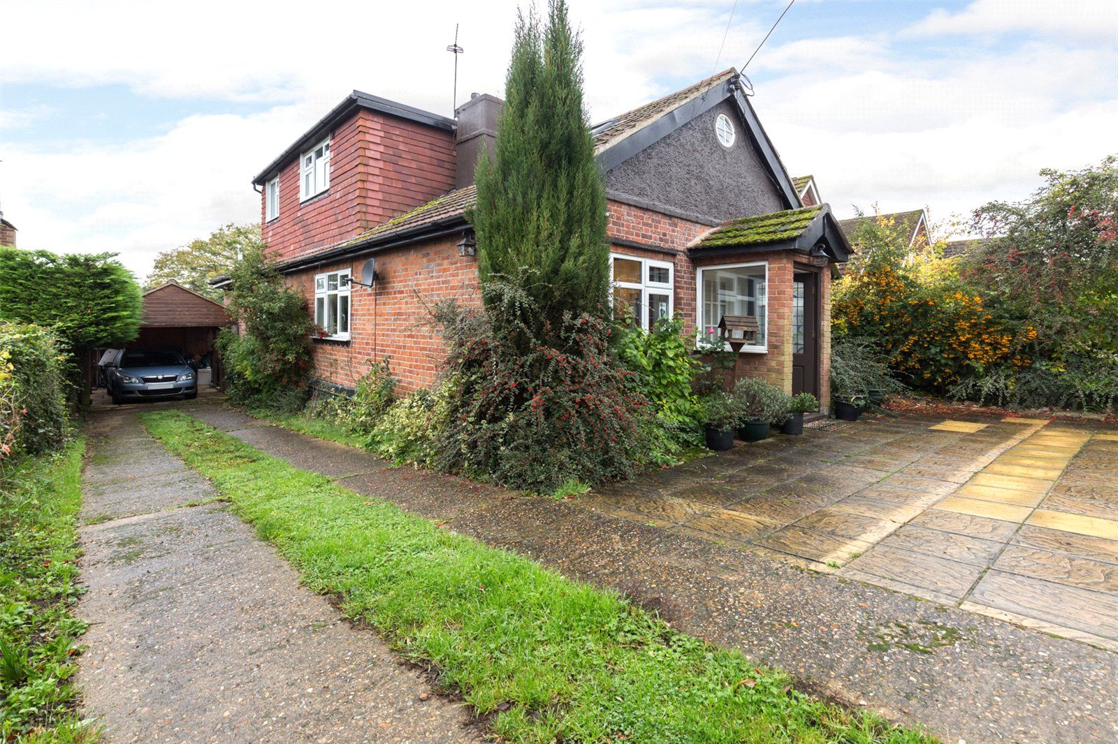 4 bedroom detached house for sale, Hill Farm Road, Marlow