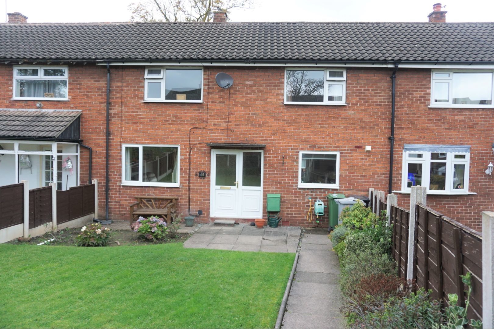 3 bedroom terraced house for sale, Hulley Road, Macclesfield SK, SK10 2LL