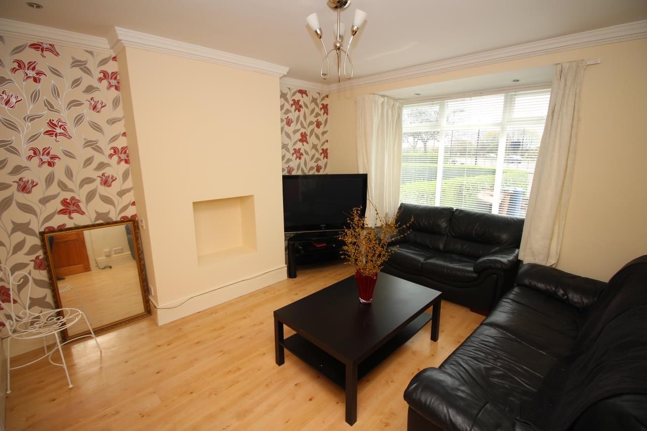 3 bedroom detached house to rent, Cochrane Park Avenue, High Heaton