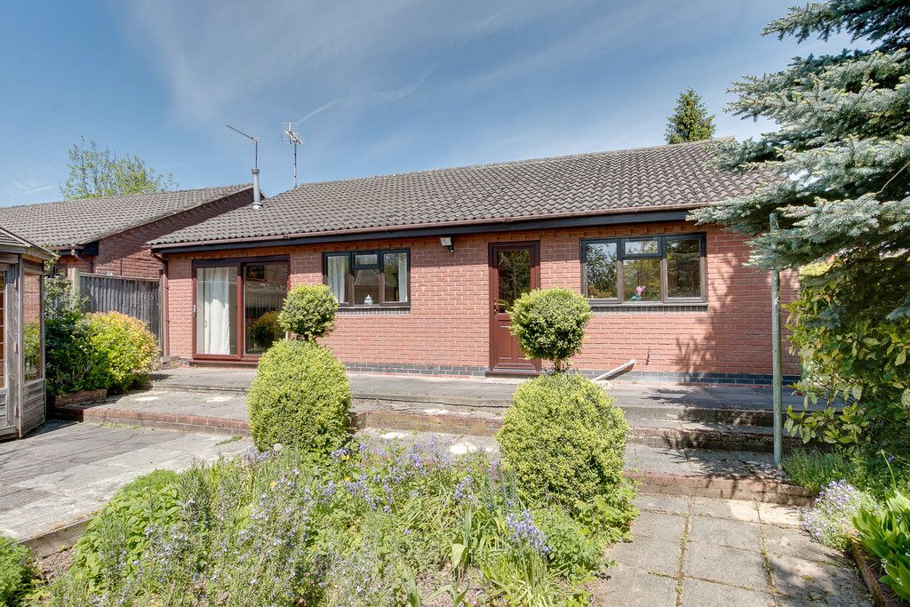 2 bedroom bungalow for sale, Walkwood Road, Hunt End, Redditch, B97 5NP
