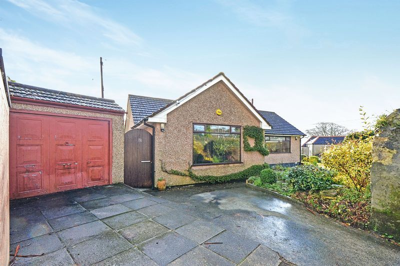 3 bedroom bungalow for sale, Bodmin Road, St. Austell PL, PL25 5AE