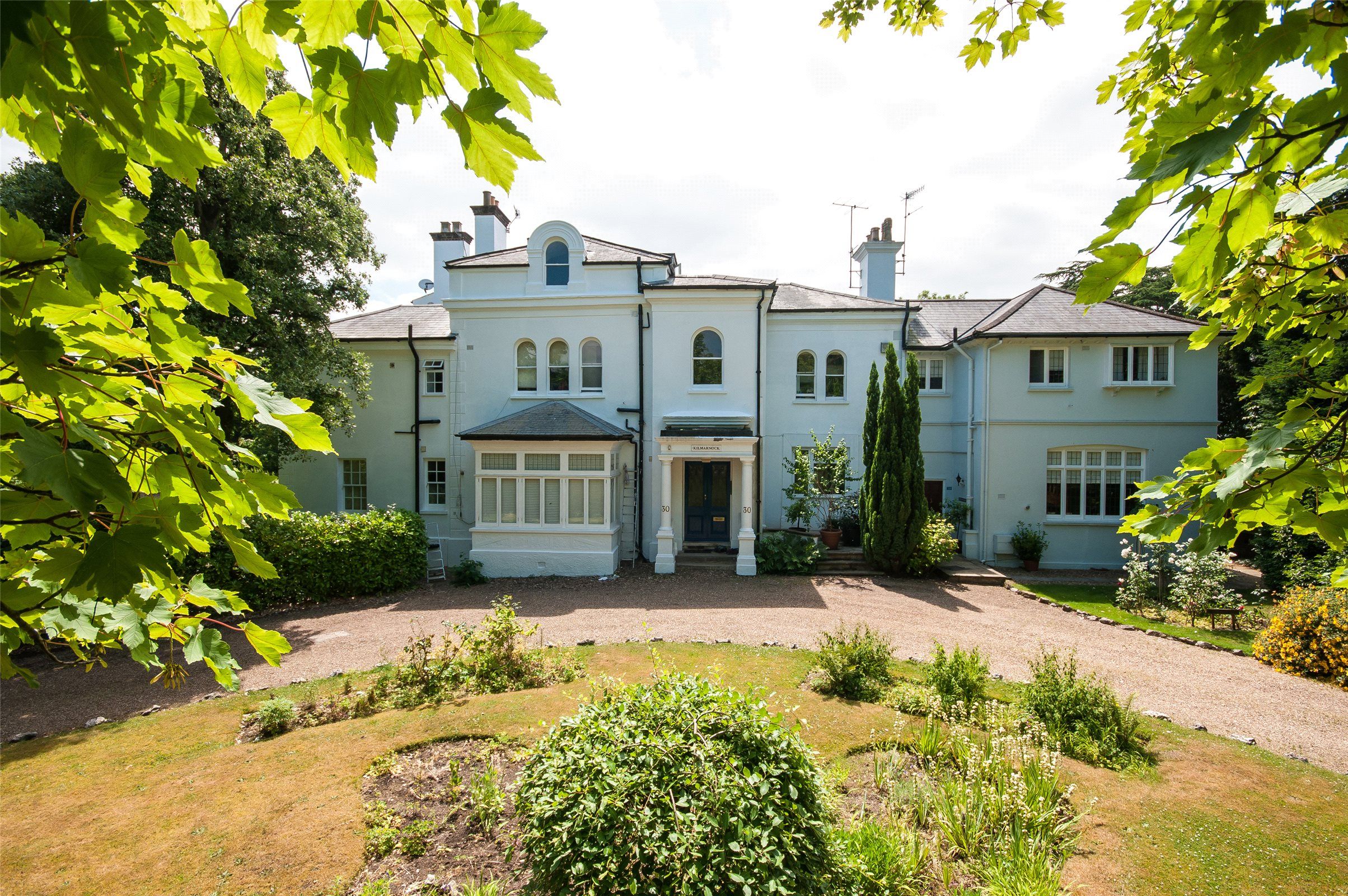 2 bedroom flat to rent, Kilmarnock, Wray Park Road, Reigate, RH2 0DE