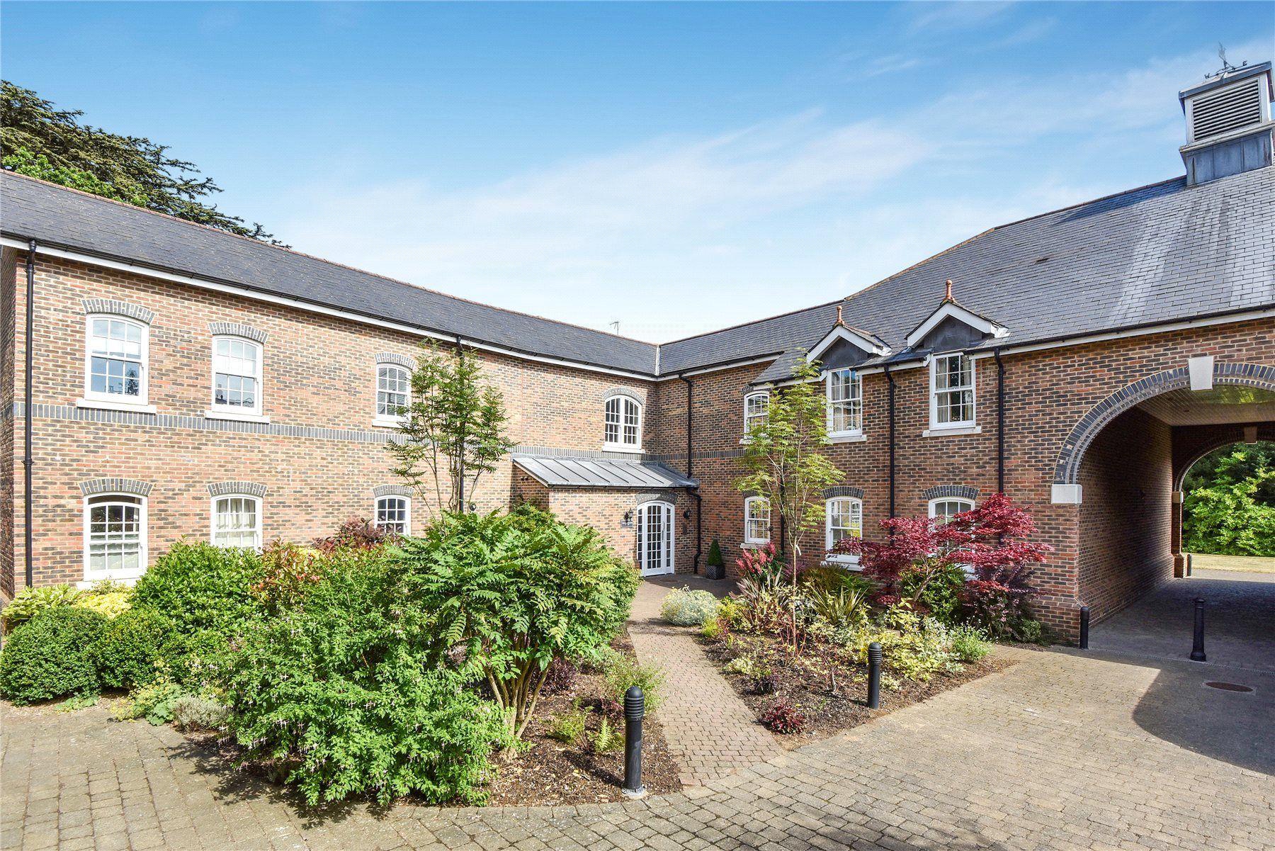 2 bedroom flat for sale, The Courtyard, Holwood Estate, Westerham Road, Keston, BR2 6HZ