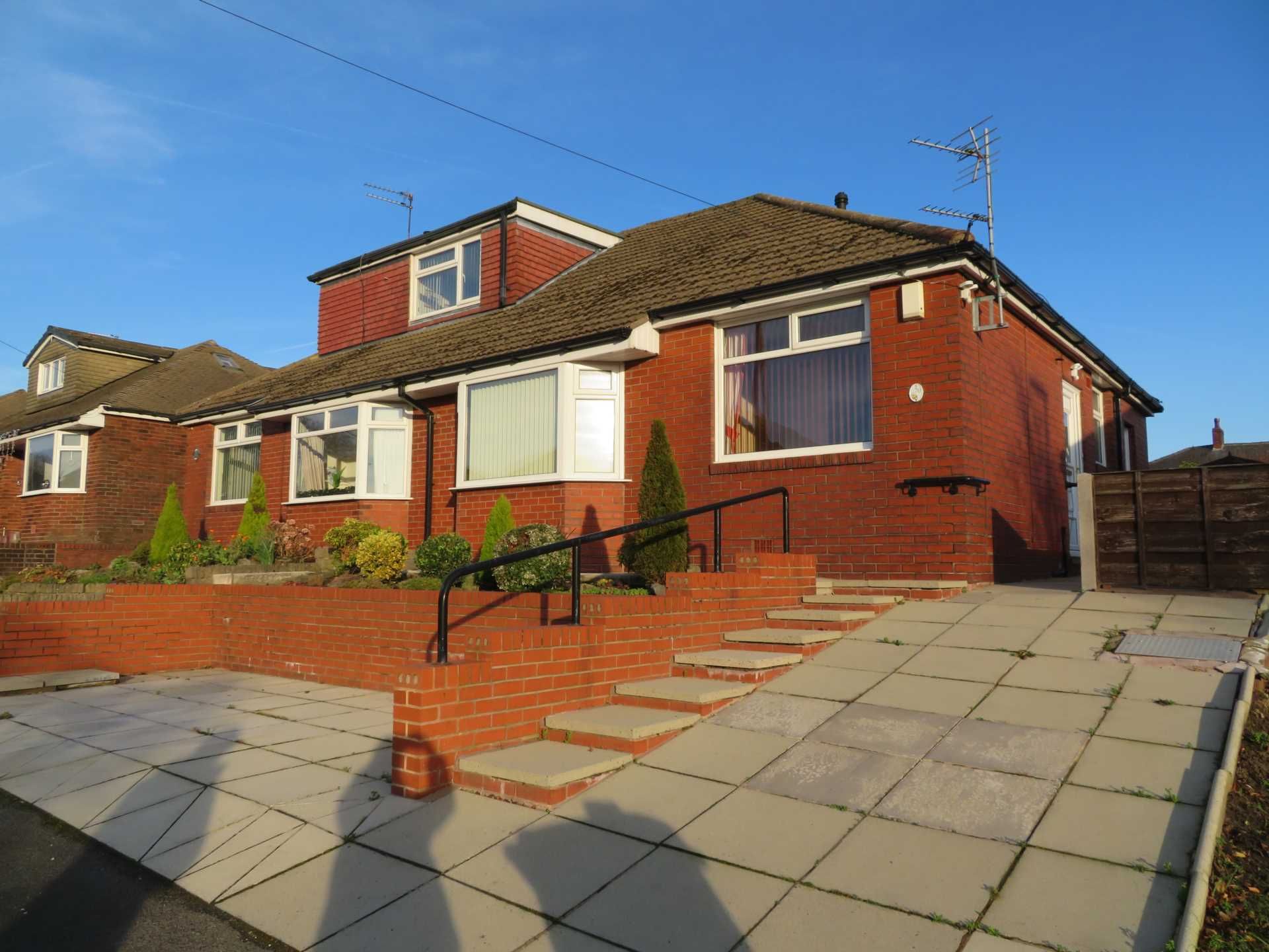 2 bedroom bungalow for sale, Manor Road, Oldham, OL2 7JJ