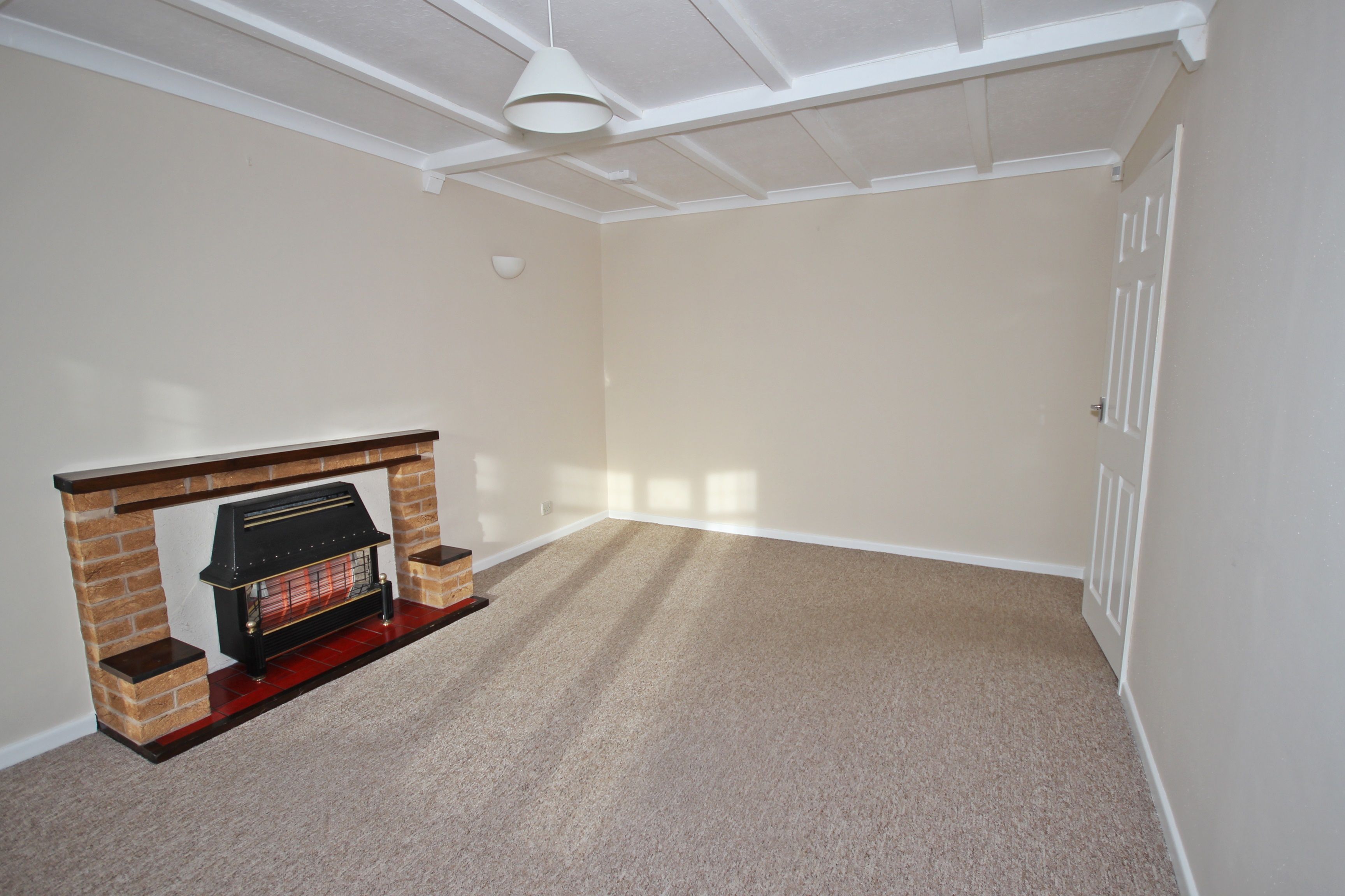 2 bedroom semidetached bungalow to rent, Sycamore Close, Selston NG