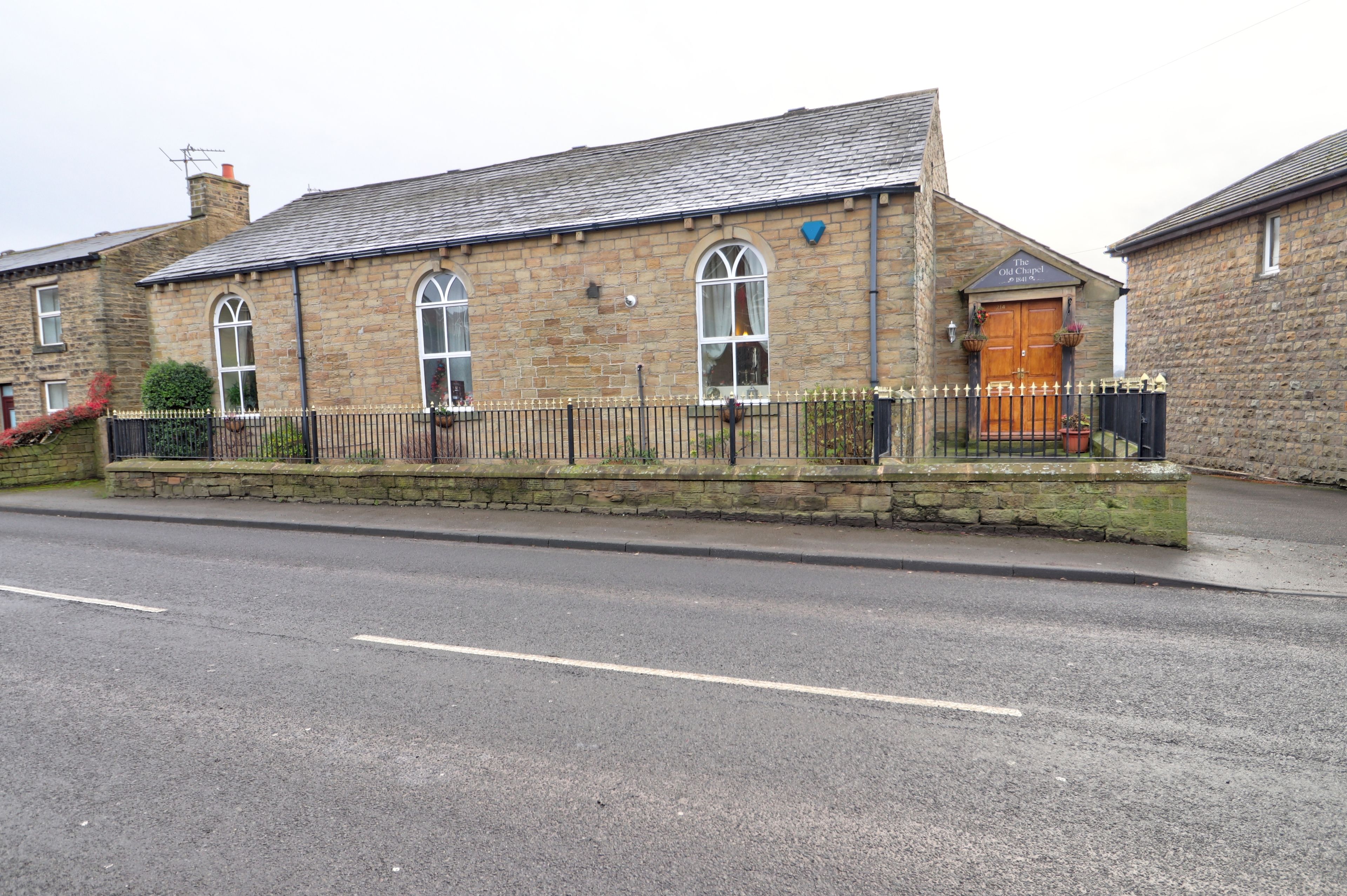 3 bedroom detached house for sale, Barnsley Road, Flockton, Wakefield