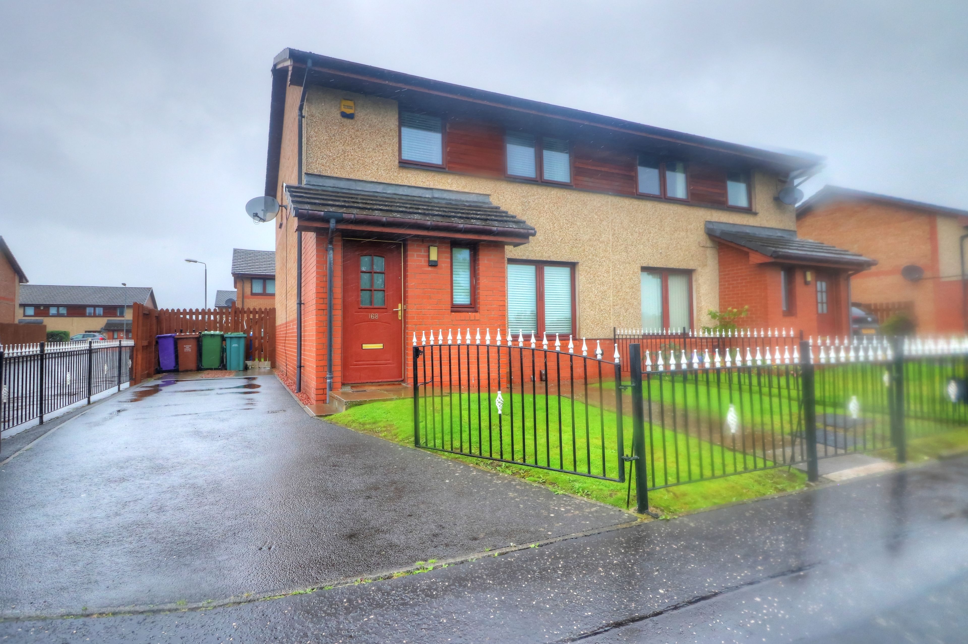 3 bedroom semidetached house for sale, Barlanark Road, Glasgow G, G33 4UW