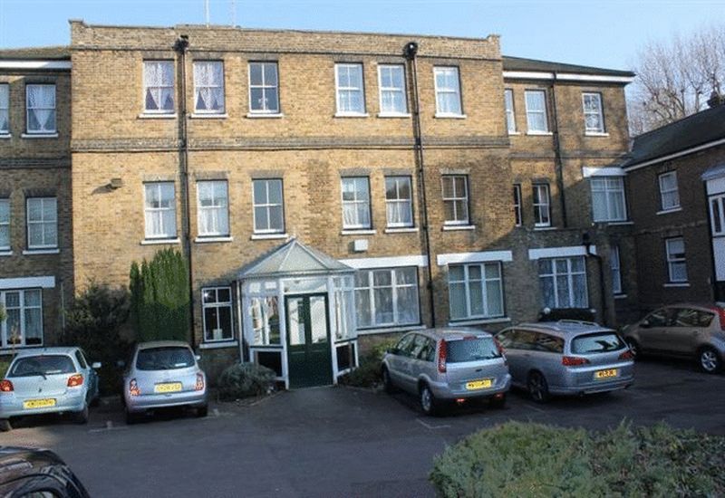 1 bedroom ground floor flat to rent, Cambridge Road, SouthendOnSea