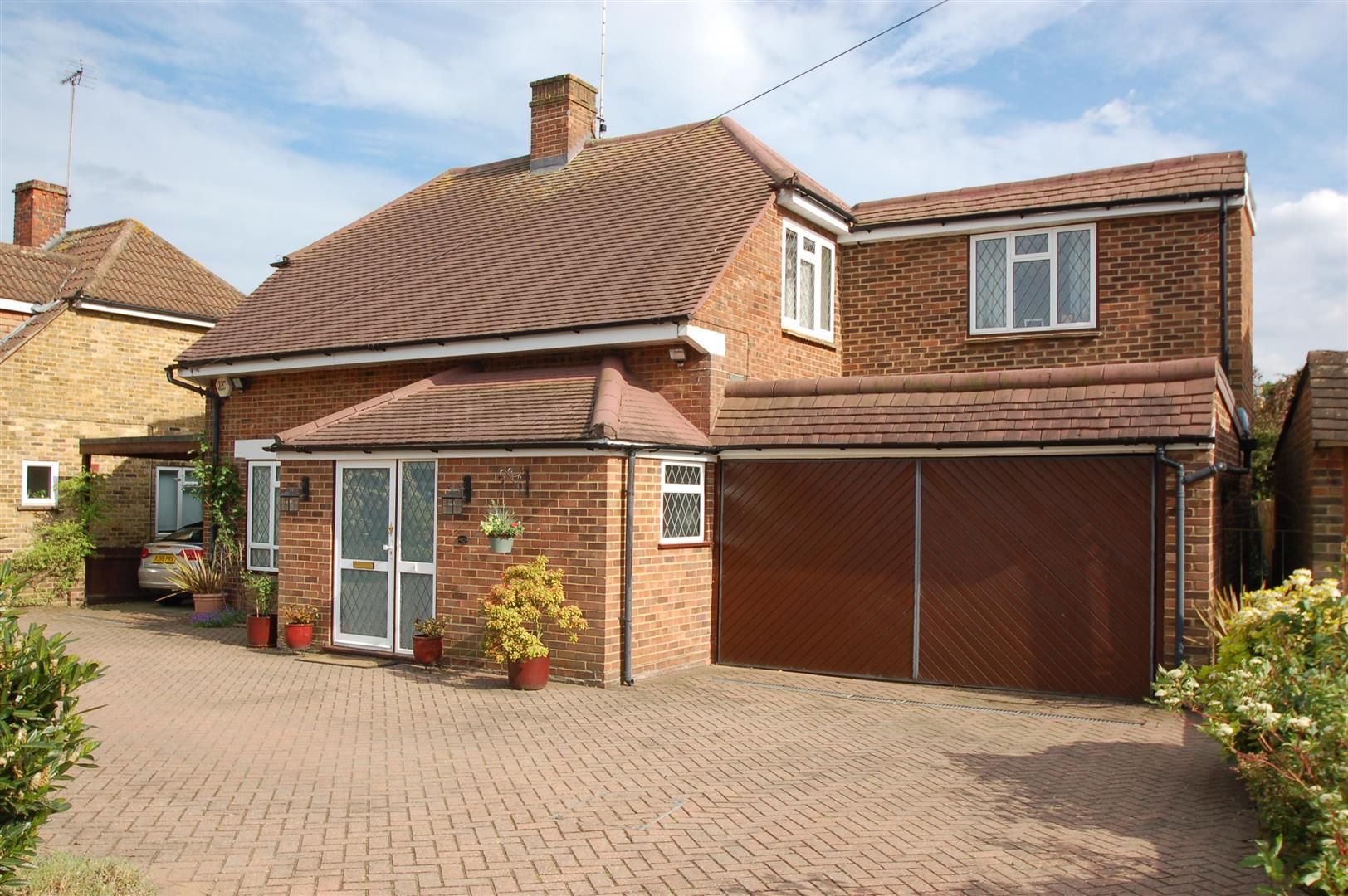 4 bedroom house for sale, Manor Lane, SunburyOnThames, London, TW16 6JB