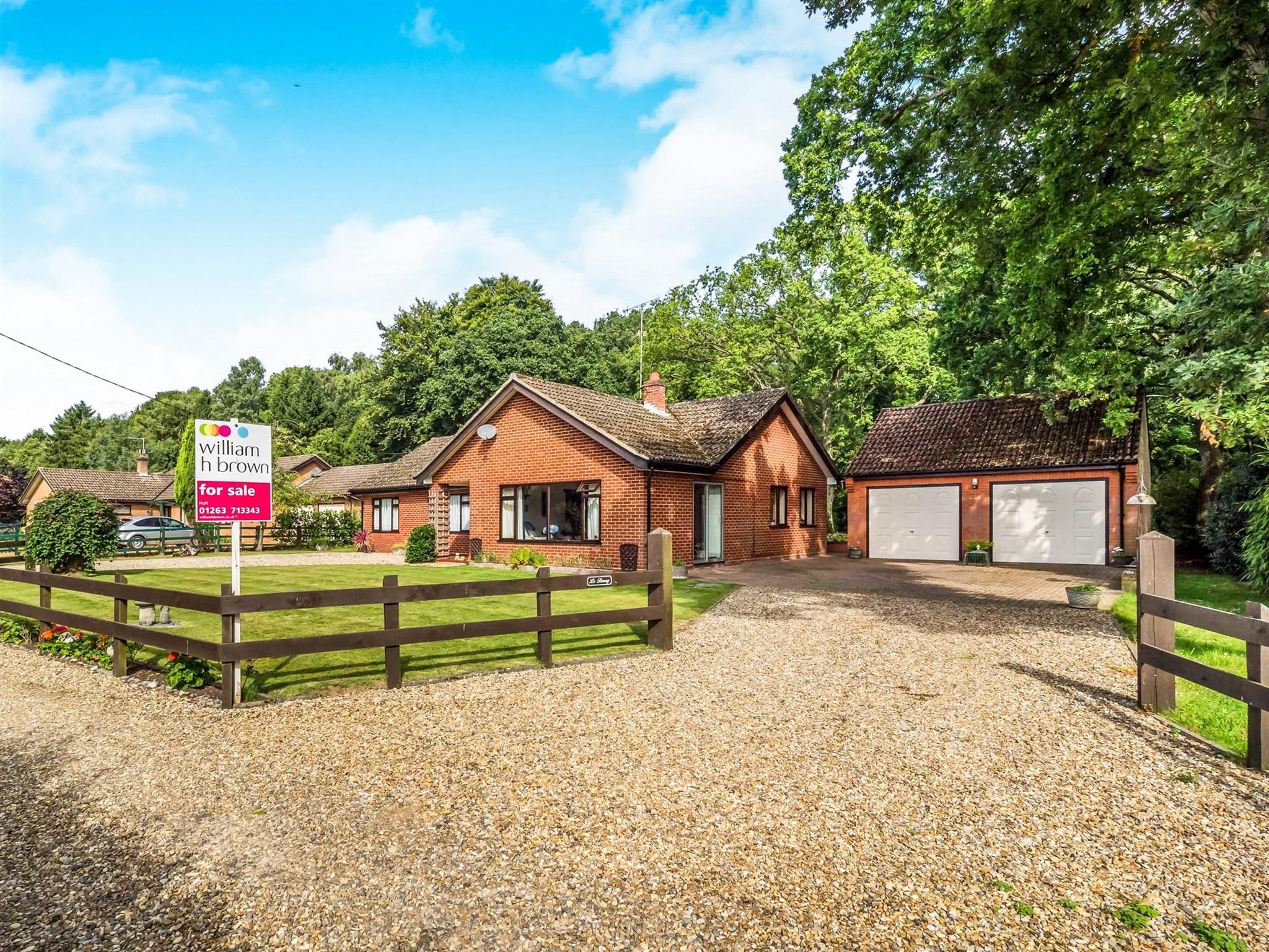 3 bedroom detached bungalow for sale, Le Bourg, Bernard Close, High Kelling, Holt, NR25 6QY