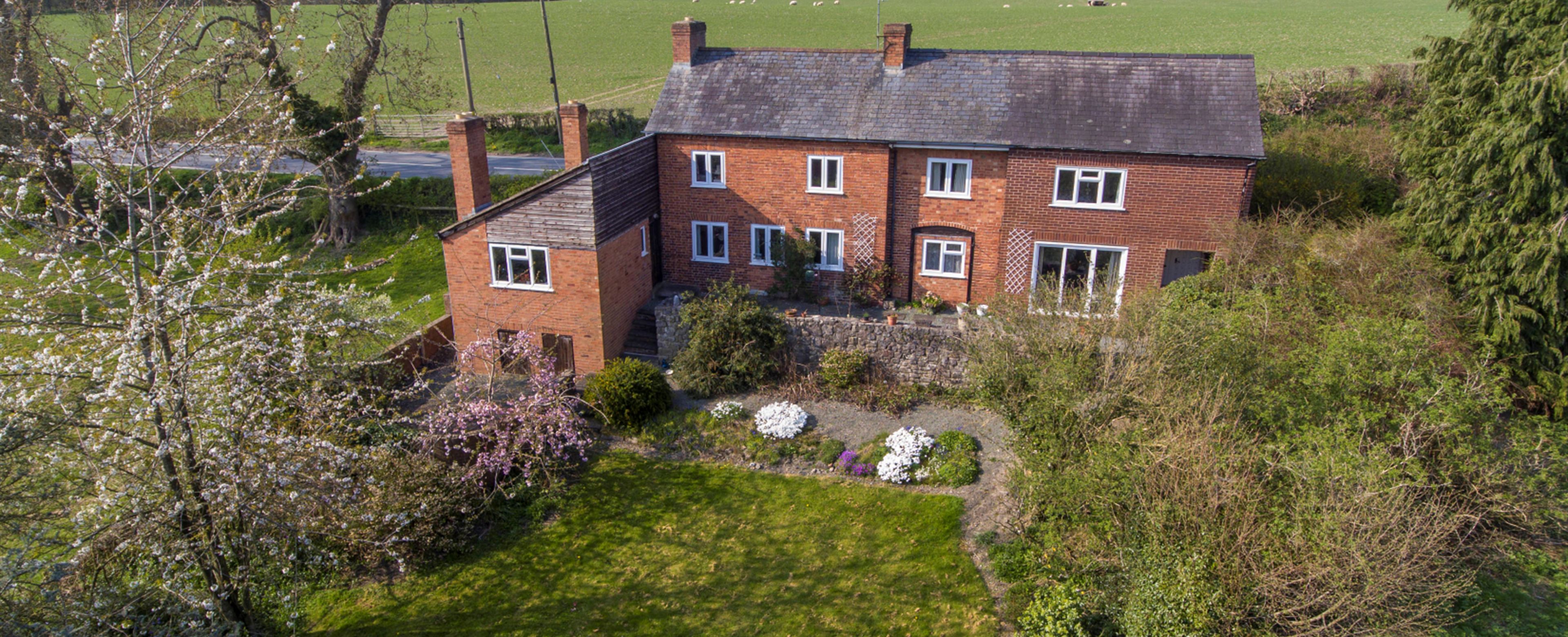 5 bedroom detached house for sale, Llansantffraid, Powys, Llanymynech