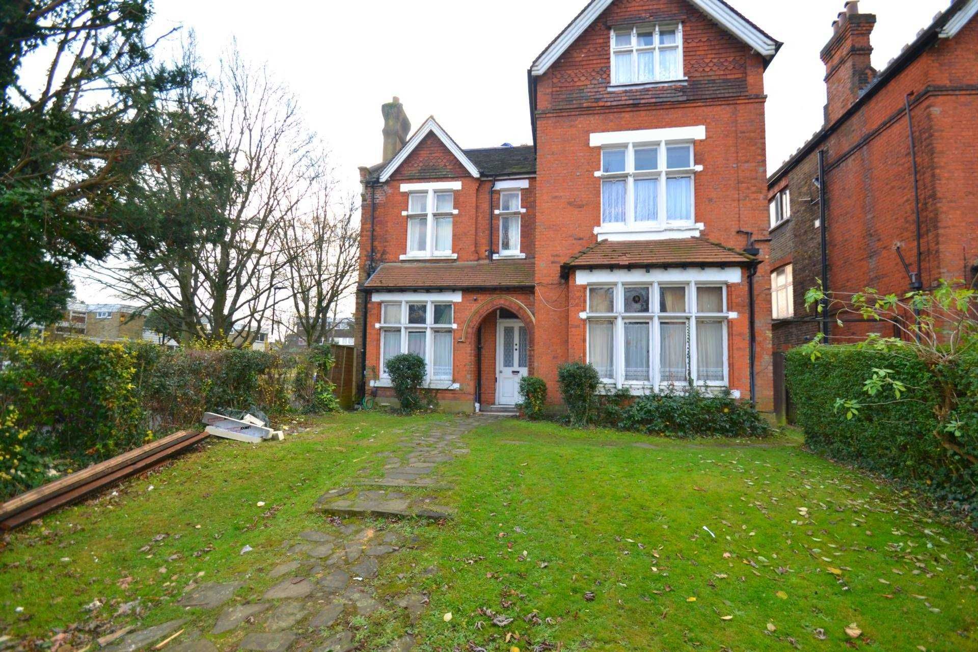 Studio flat to rent, Aa Castlebar Hill, Ealing Broadway, Ealing