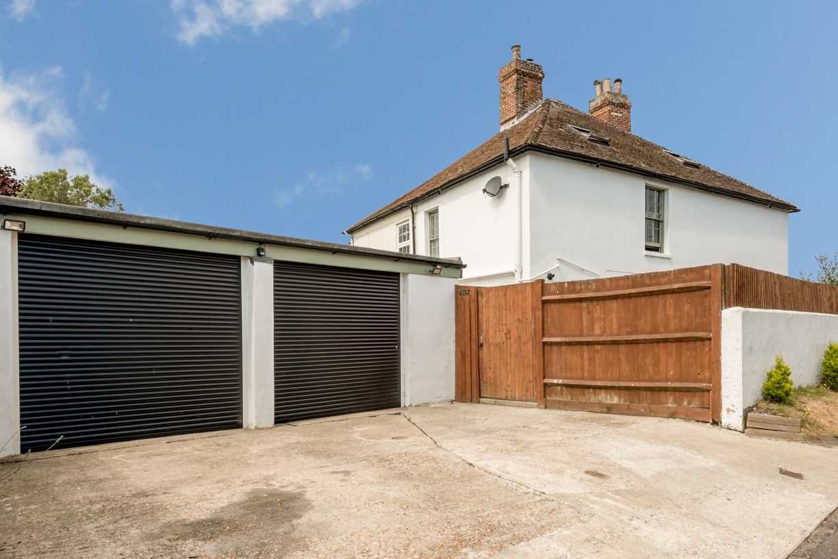 3 bedroom semidetached house for sale, Station Road, Lydd, TN29 9ED