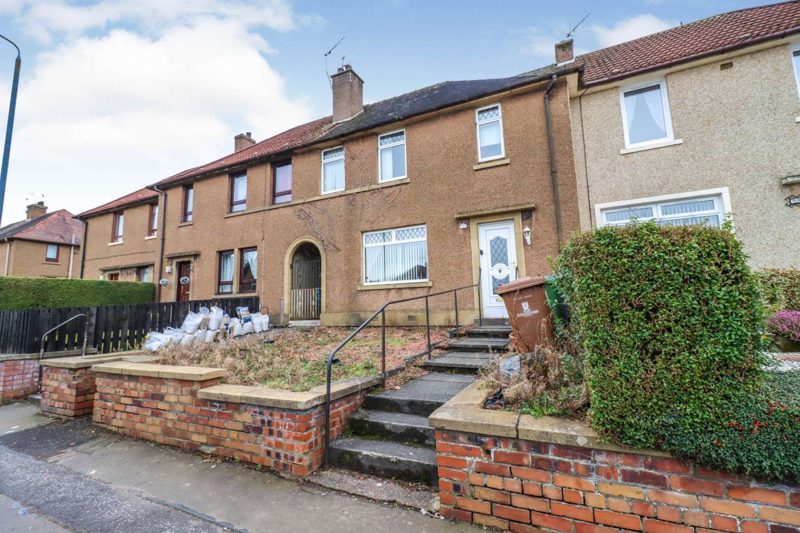 3 bedroom terraced house for sale, Deerpark, Sauchie, Fishcross, FK10 3LL