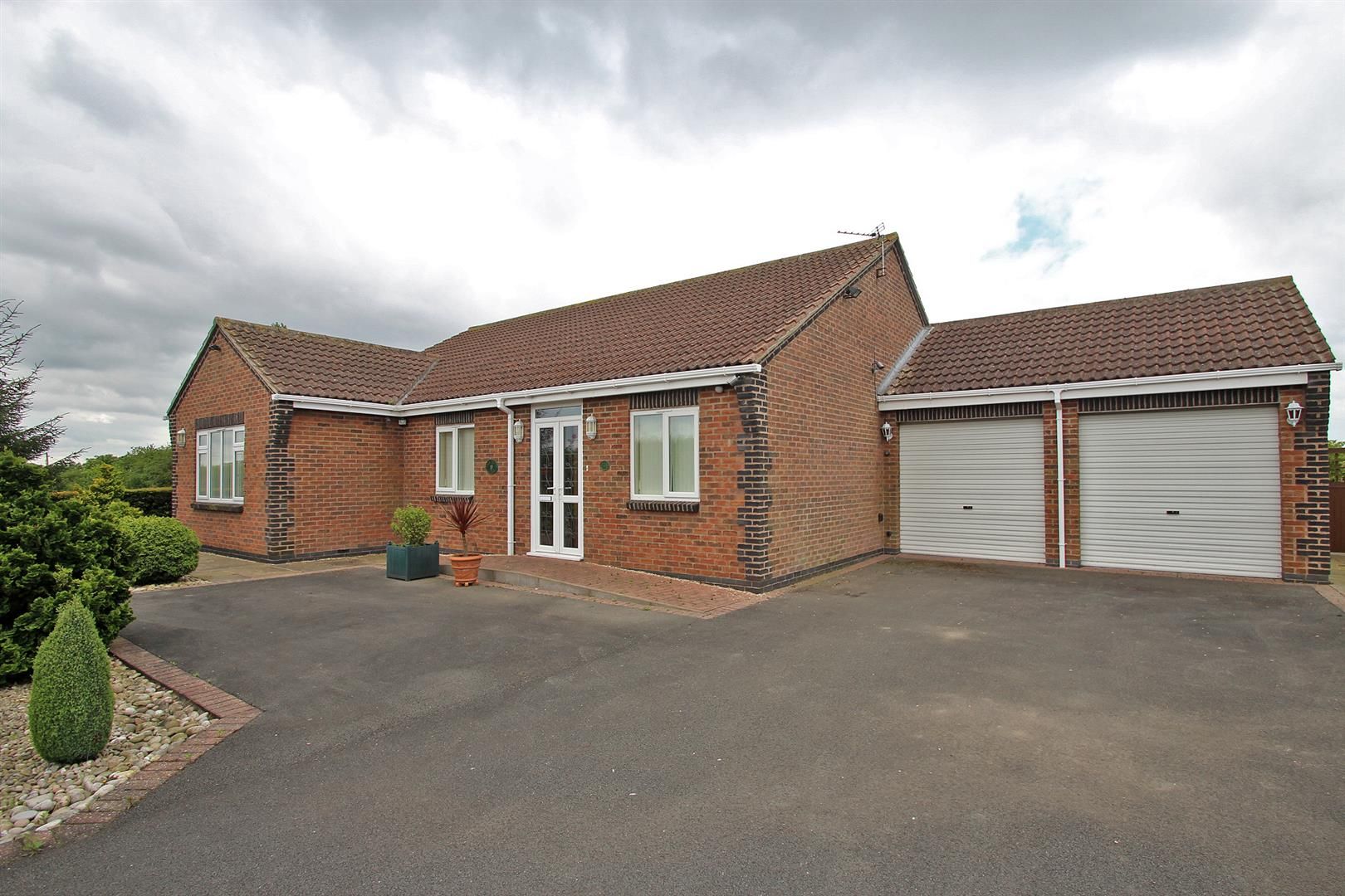 4 bedroom detached bungalow for sale, Spring Lane, Lambley, Nottingham