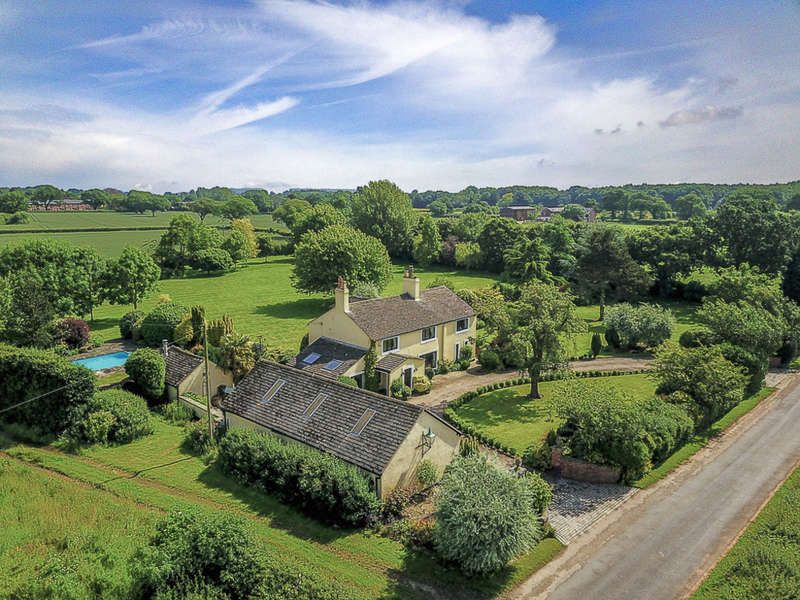 4 bedroom detached house for sale, Mowpen Brow, High Legh, Knutsford