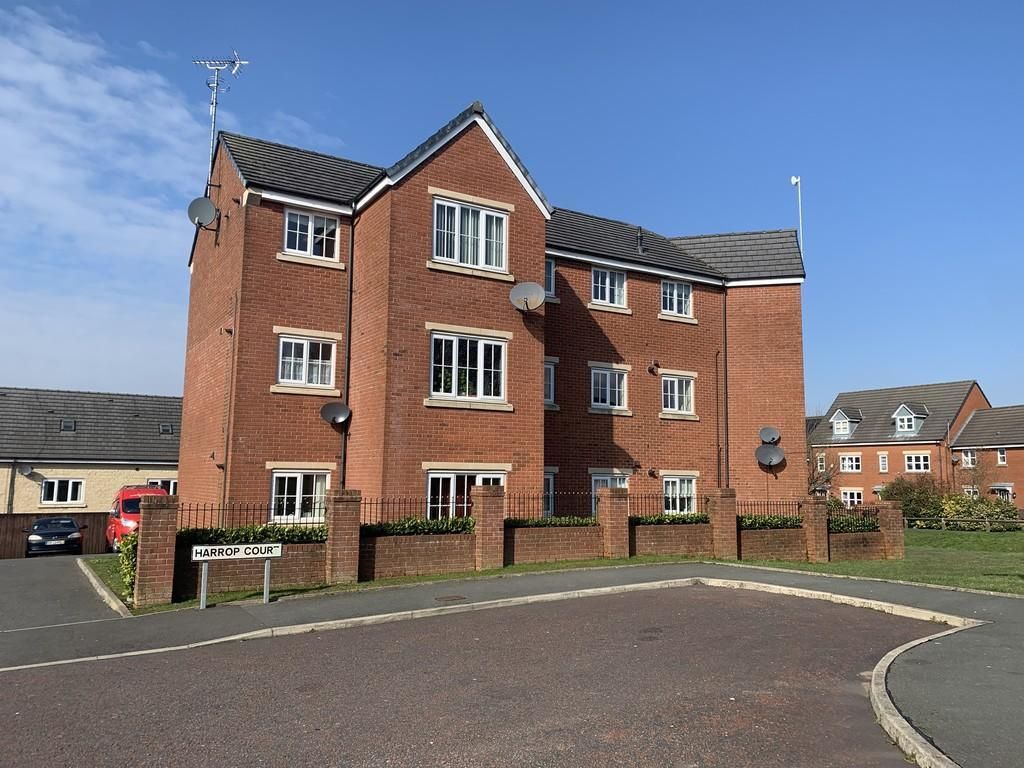 2 bedroom flat for sale, Harrop Court, Woodland Park, Darwen, BB3 3EU