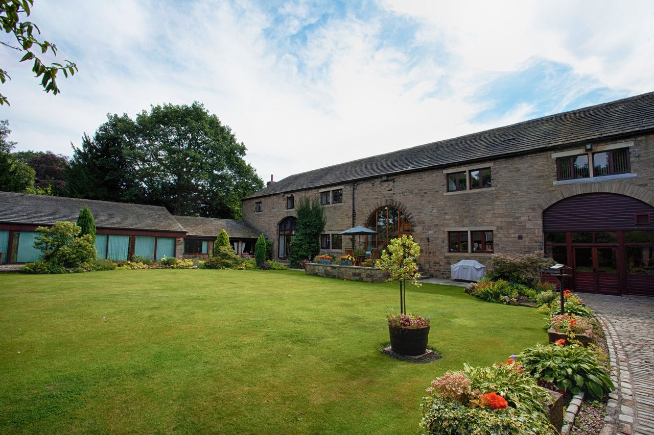 5 Bedroom Barn Conversion For Sale Home Farm Wakefield West