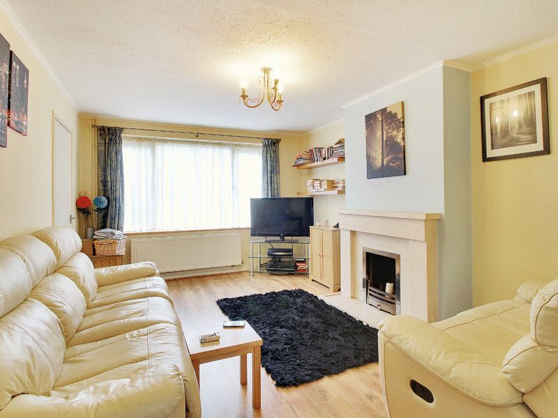 3 bedroom terraced house for sale, Aintree Road, Furnace Green, Crawley