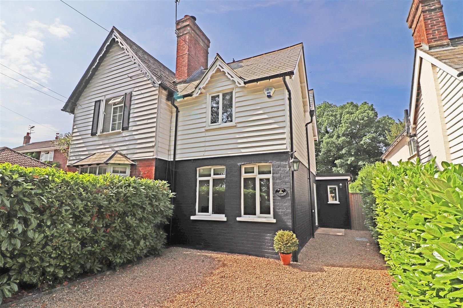 2 bedroom house for sale, Millers Lane, Outwood, Surrey, RH1 5PU