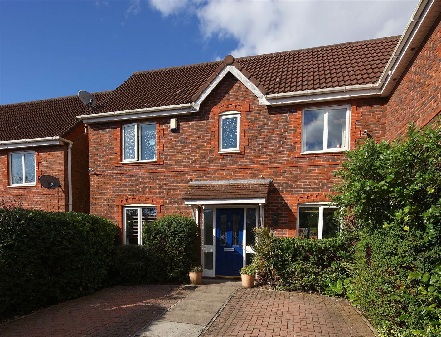 3 Bedroom House Cardiff 3 Bedroom House Cardiff