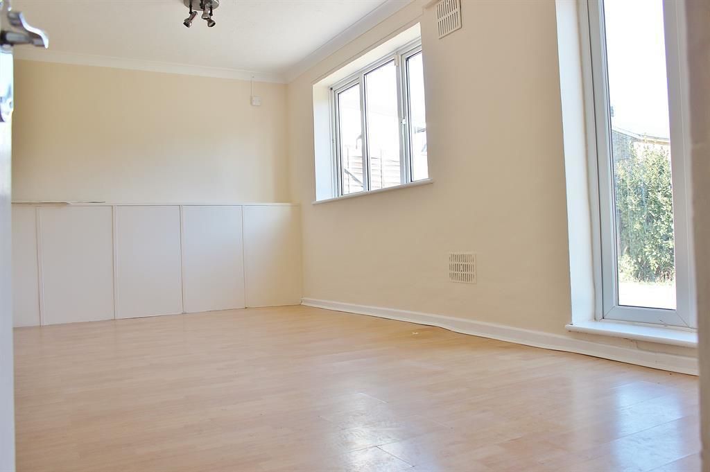 4 bedroom detached house for sale, Bracondale Road, London, SE2 9EF