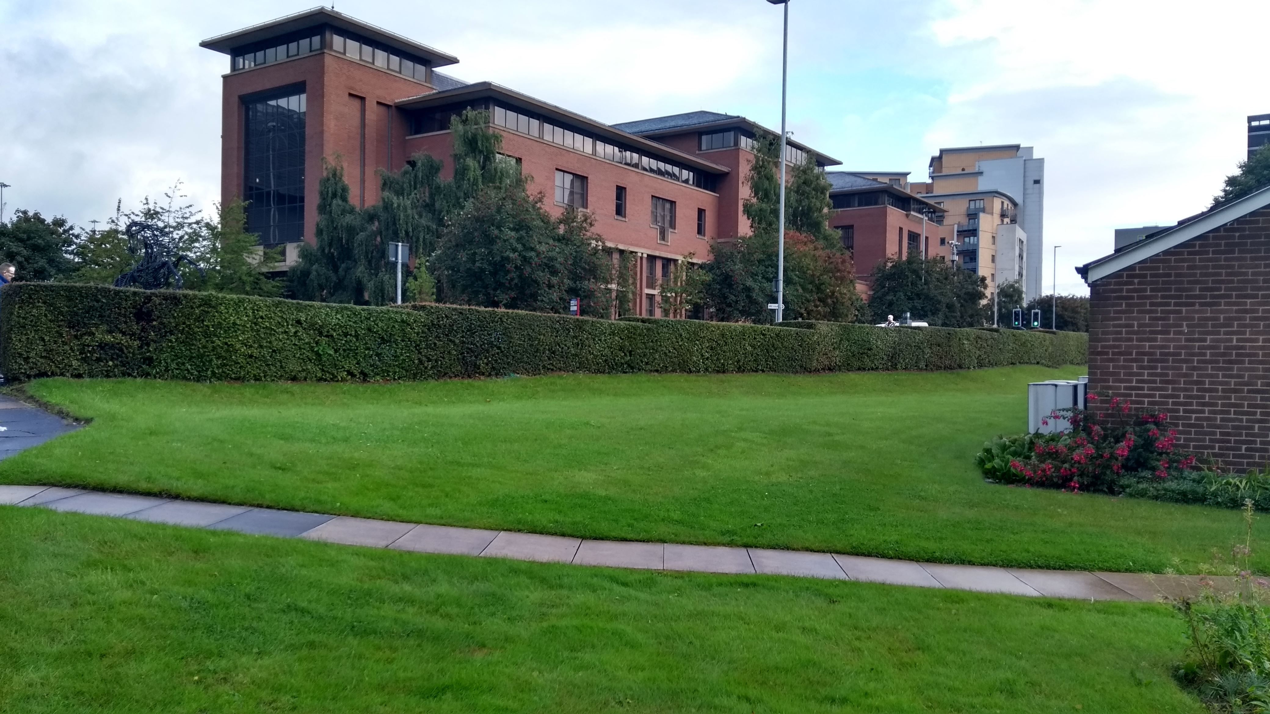 Studio flat to rent, Lovell Park Road, Leeds, LS2 8DA