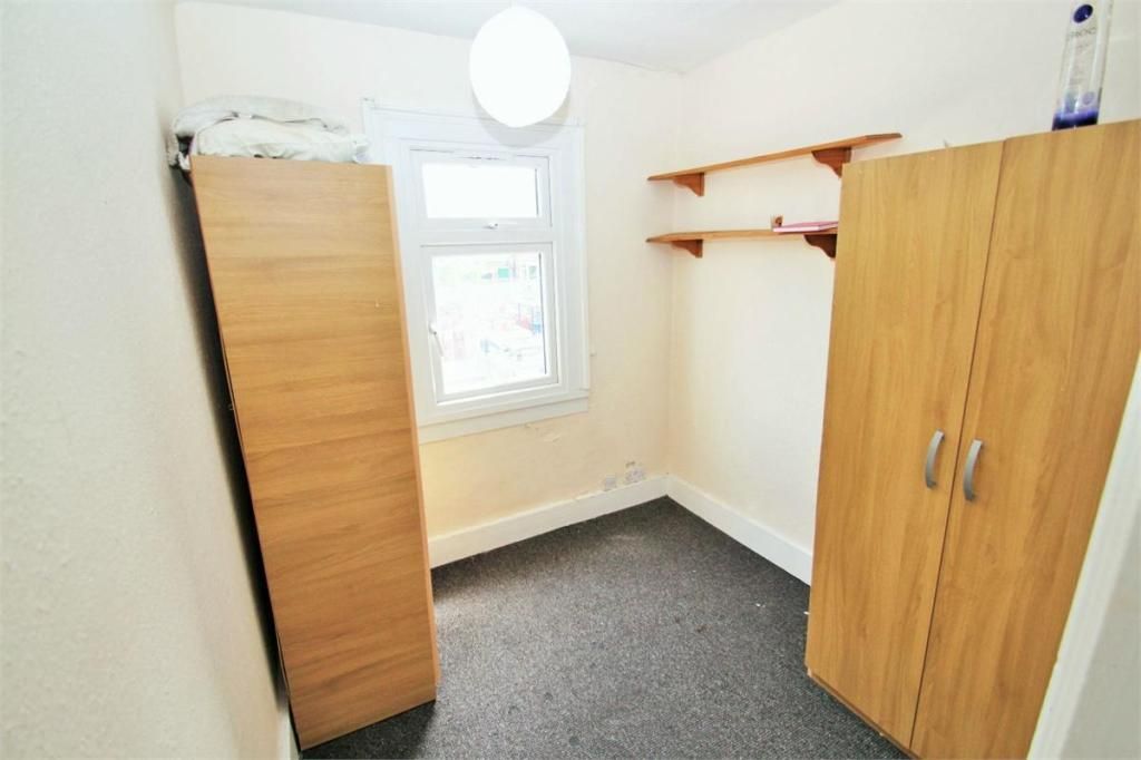 3 Bedroom Houses To Let In Uxbridge Primelocation
