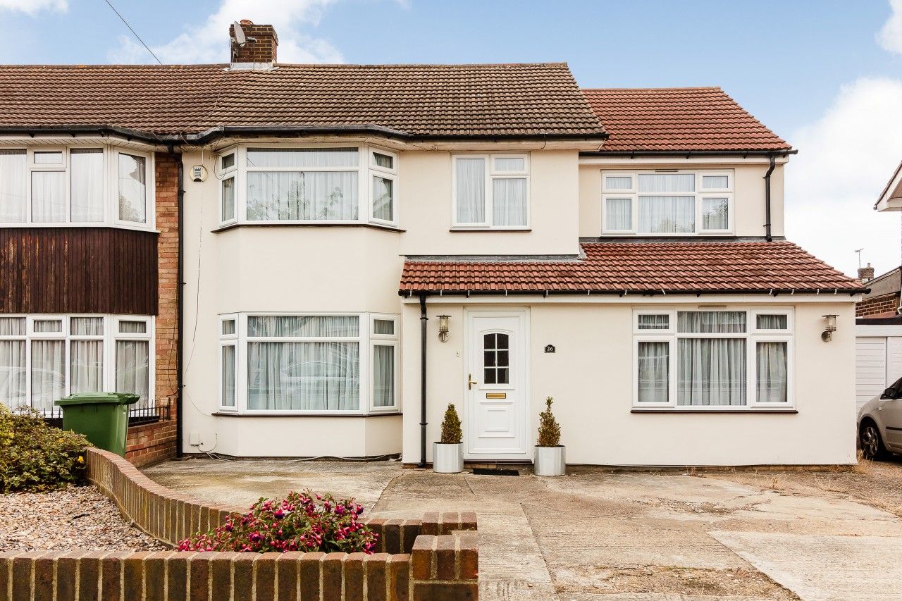 5 bedroom semidetached house for sale, Lovell Walk, Rainham, Essex RM, RM13 7ND