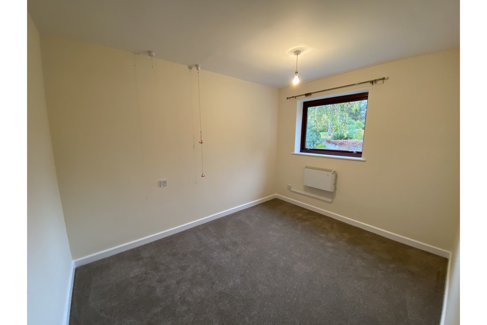 2 bedroom flat to rent, High Street, Old Whittington, Chesterfield S, S41 9LQ