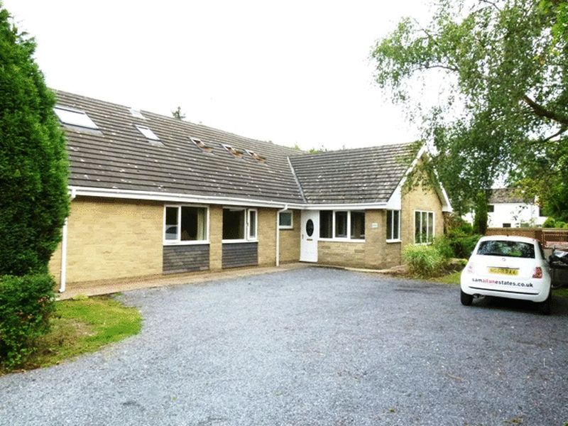 6 bedroom bungalow to rent, Fairmoor, Morpeth NE, NE61 3JJ