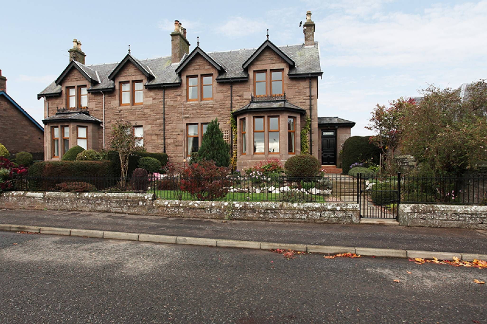 4 bedroom semidetached house for sale, Taylor Street, Forfar, DD8 3JQ