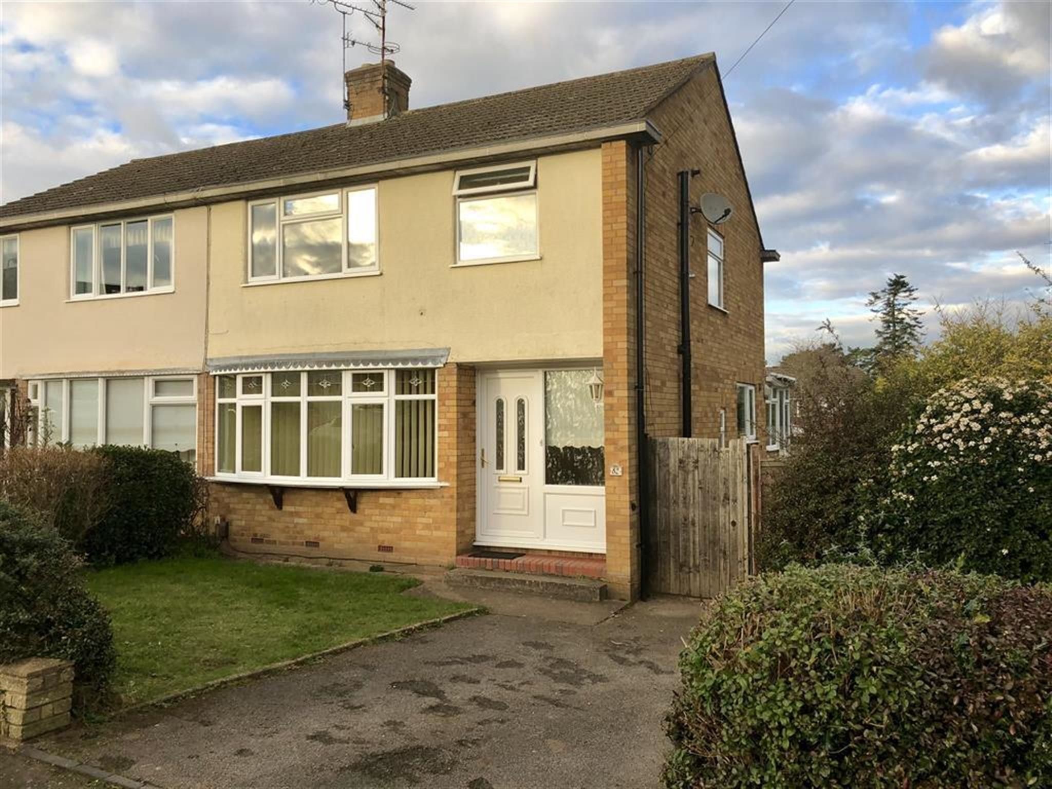 3 bedroom house to rent, Manor Avenue South, Kidderminster, DY11 6DG